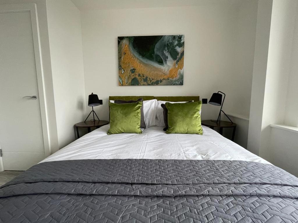 Kingsbridge Point - Cosy One Bed Apartments Near Town Centre, Свіндон Екстер'єр фото