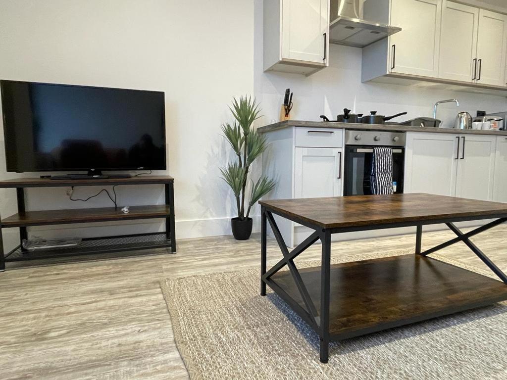 Kingsbridge Point - Cosy One Bed Apartments Near Town Centre, Свіндон Екстер'єр фото
