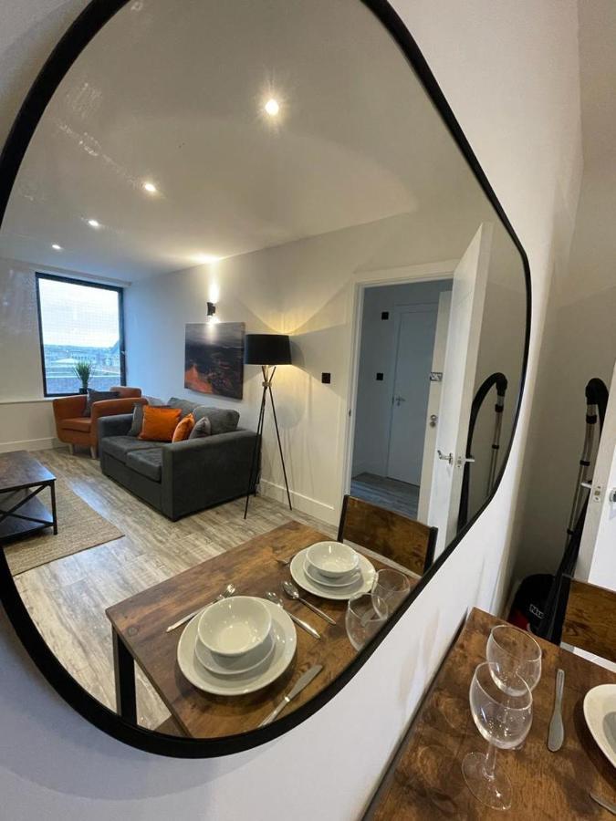 Kingsbridge Point - Cosy One Bed Apartments Near Town Centre, Свіндон Екстер'єр фото