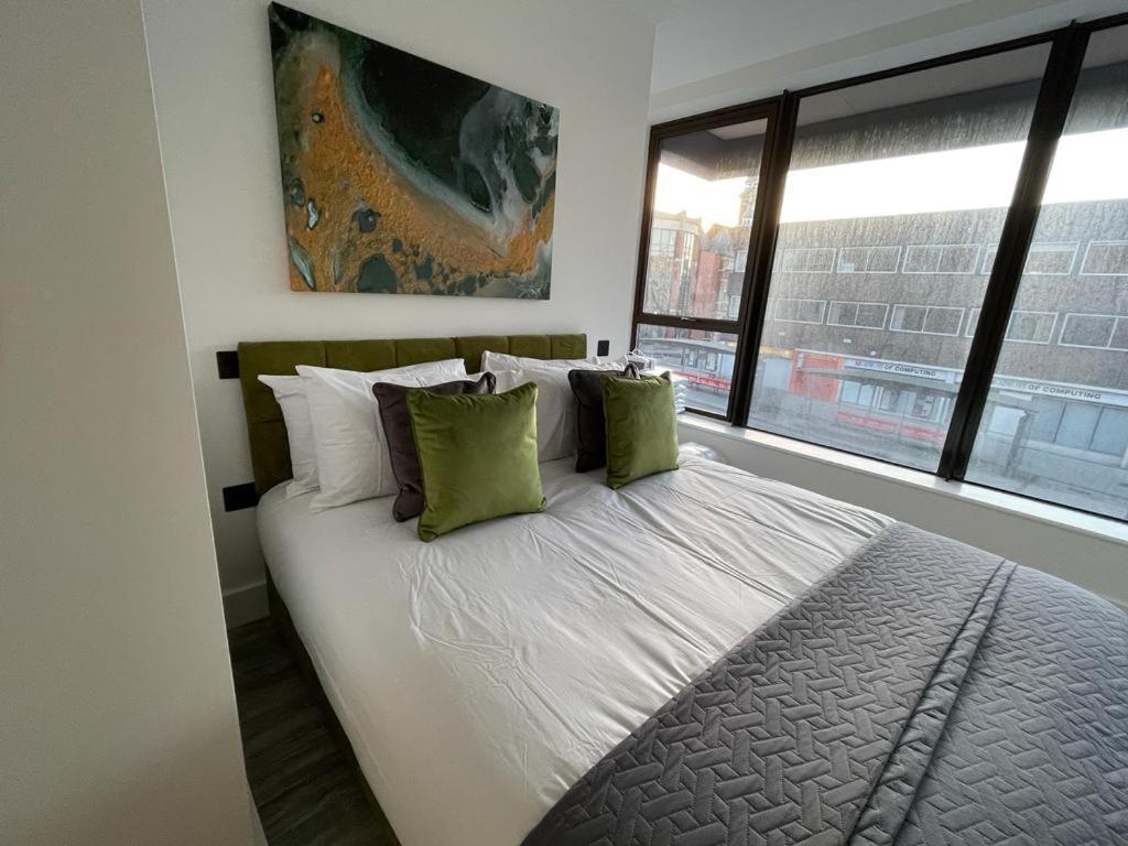 Kingsbridge Point - Cosy One Bed Apartments Near Town Centre, Свіндон Екстер'єр фото