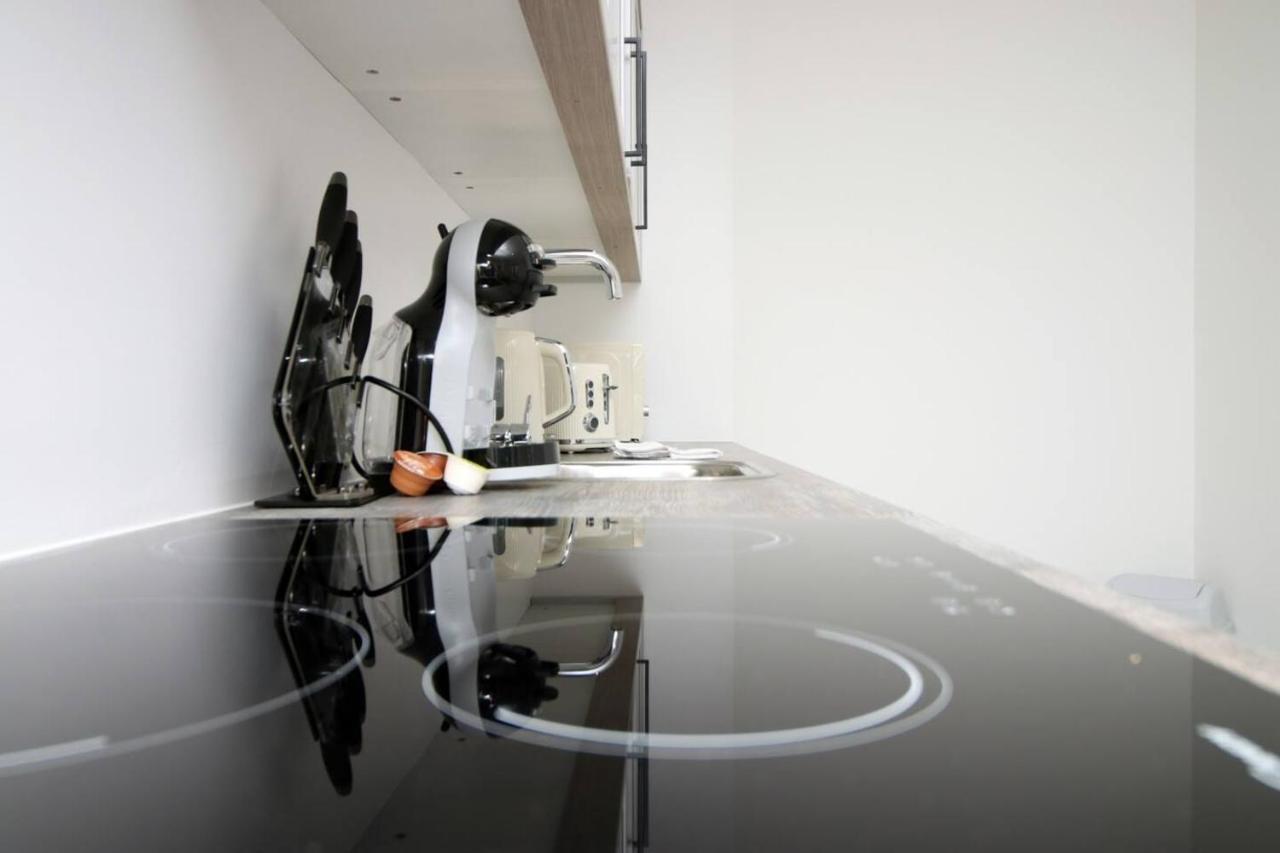 Kingsbridge Point - Cosy One Bed Apartments Near Town Centre, Свіндон Екстер'єр фото