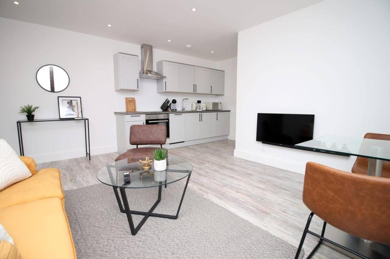 Kingsbridge Point - Cosy One Bed Apartments Near Town Centre, Свіндон Екстер'єр фото