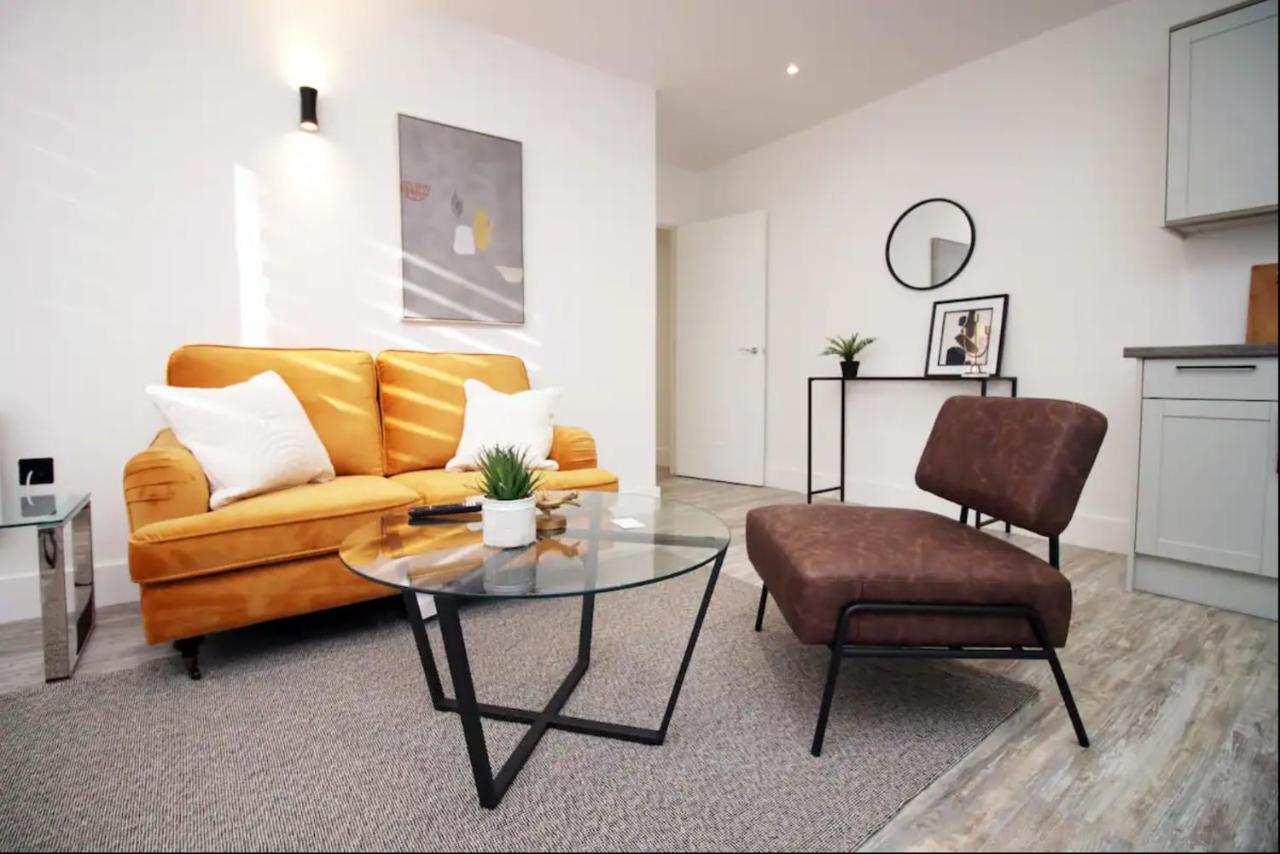 Kingsbridge Point - Cosy One Bed Apartments Near Town Centre, Свіндон Екстер'єр фото