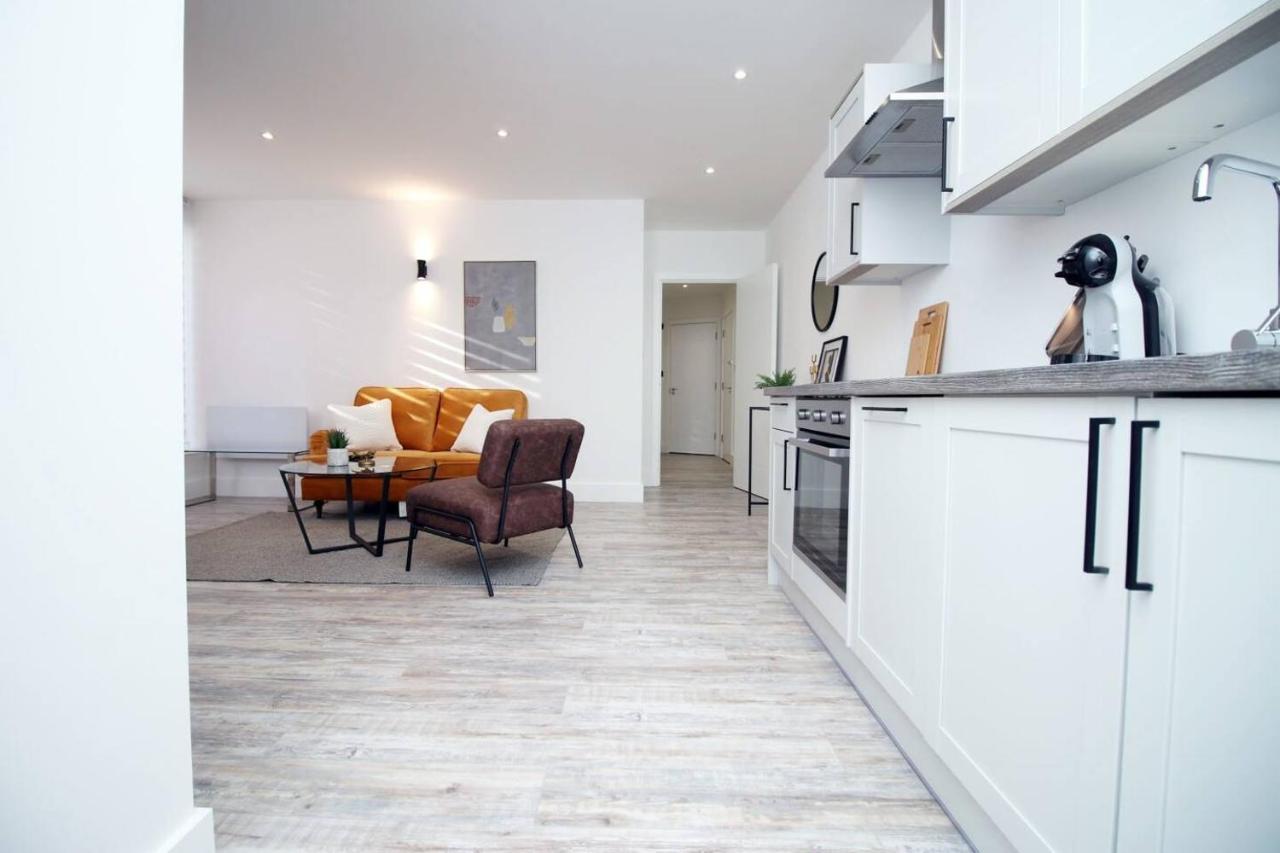 Kingsbridge Point - Cosy One Bed Apartments Near Town Centre, Свіндон Екстер'єр фото