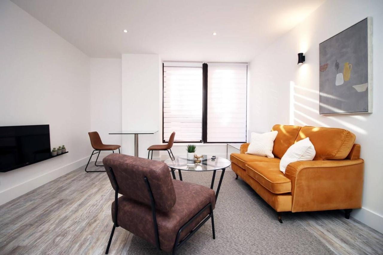Kingsbridge Point - Cosy One Bed Apartments Near Town Centre, Свіндон Екстер'єр фото