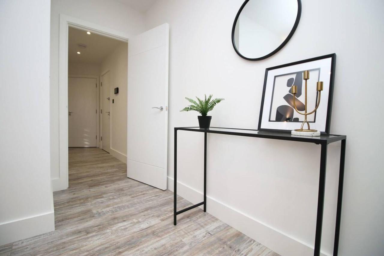 Kingsbridge Point - Cosy One Bed Apartments Near Town Centre, Свіндон Екстер'єр фото