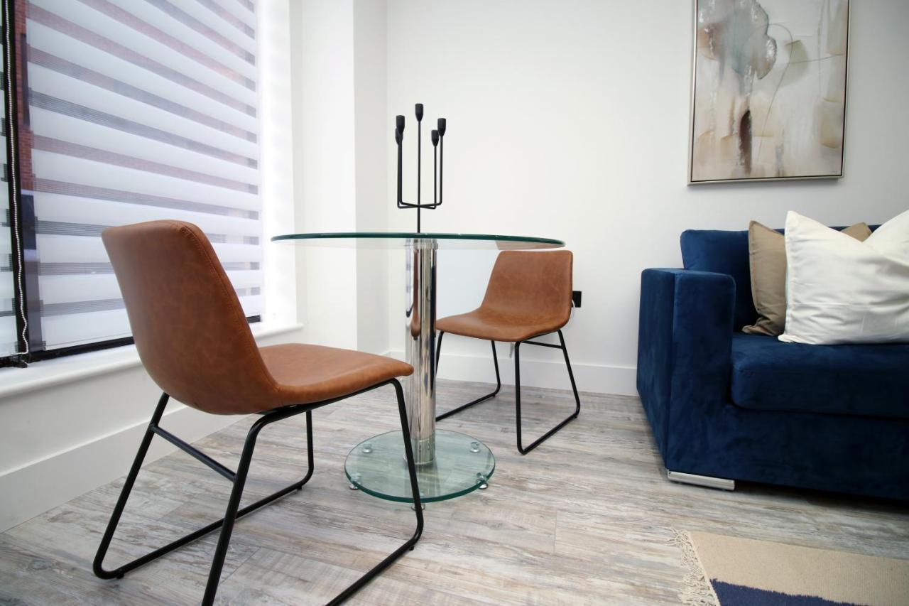 Kingsbridge Point - Cosy One Bed Apartments Near Town Centre, Свіндон Екстер'єр фото